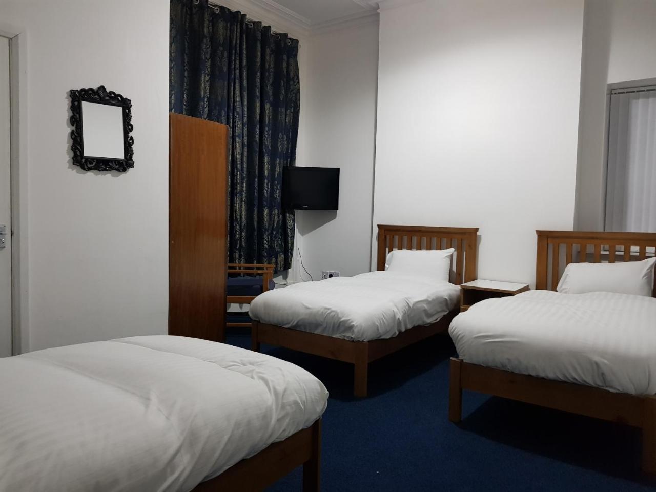 Oyo Hala Guest House Манчестер Экстерьер фото