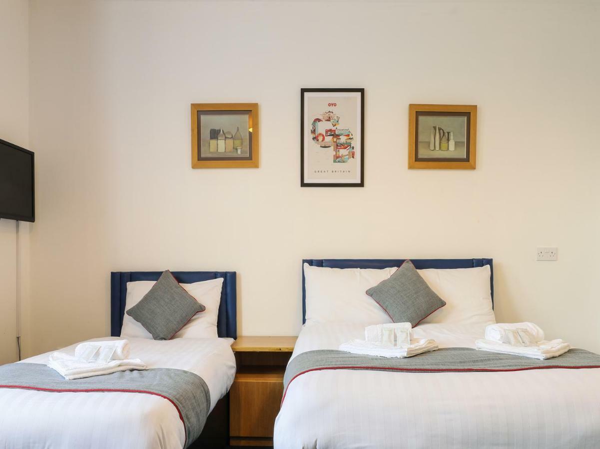 Oyo Hala Guest House Манчестер Экстерьер фото