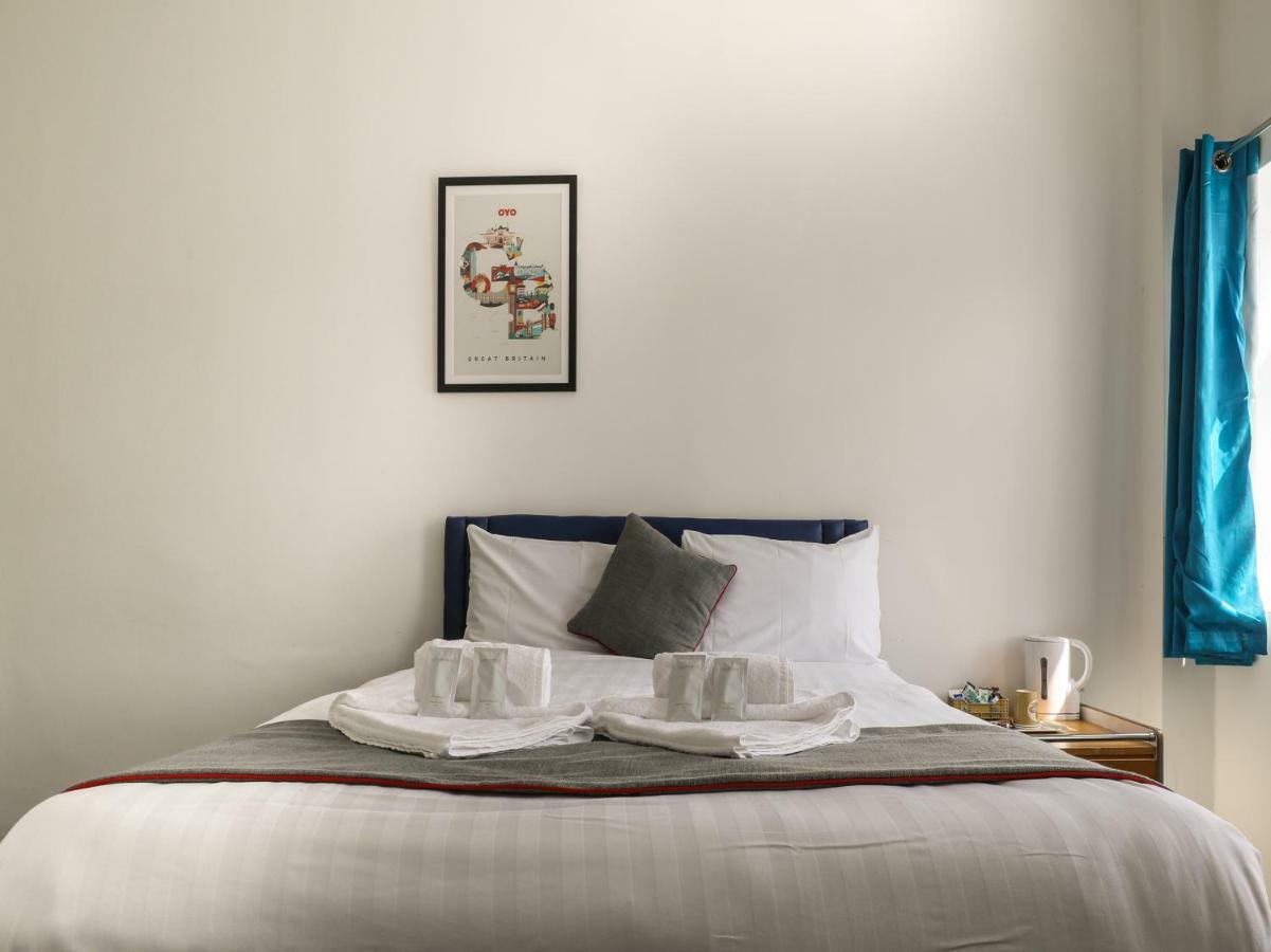 Oyo Hala Guest House Манчестер Экстерьер фото